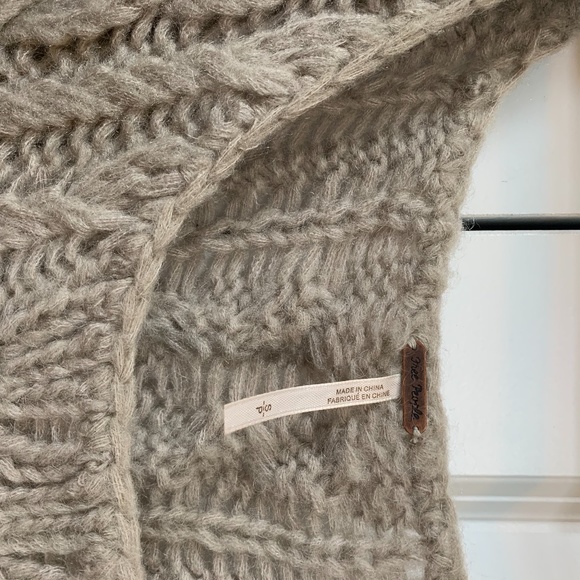 Sweater - Picture 3 of 3